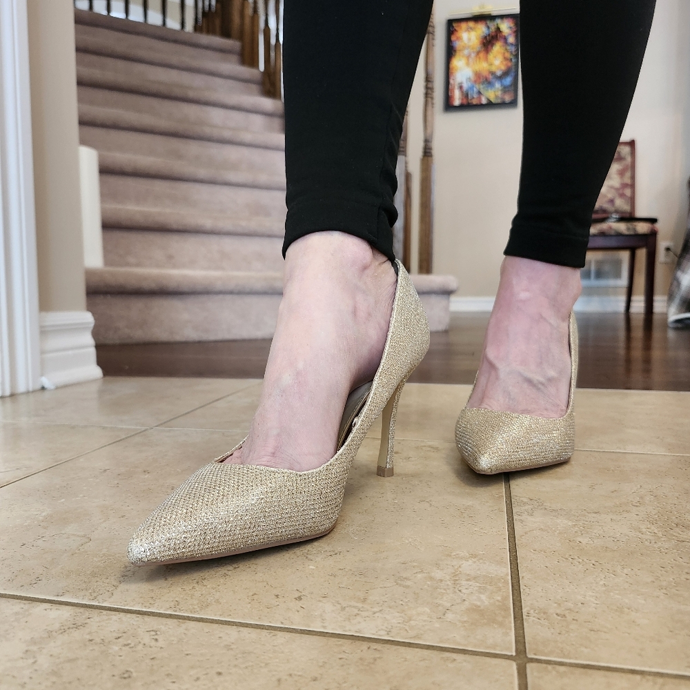 Atmosphere Gold Heels, Size 7 US